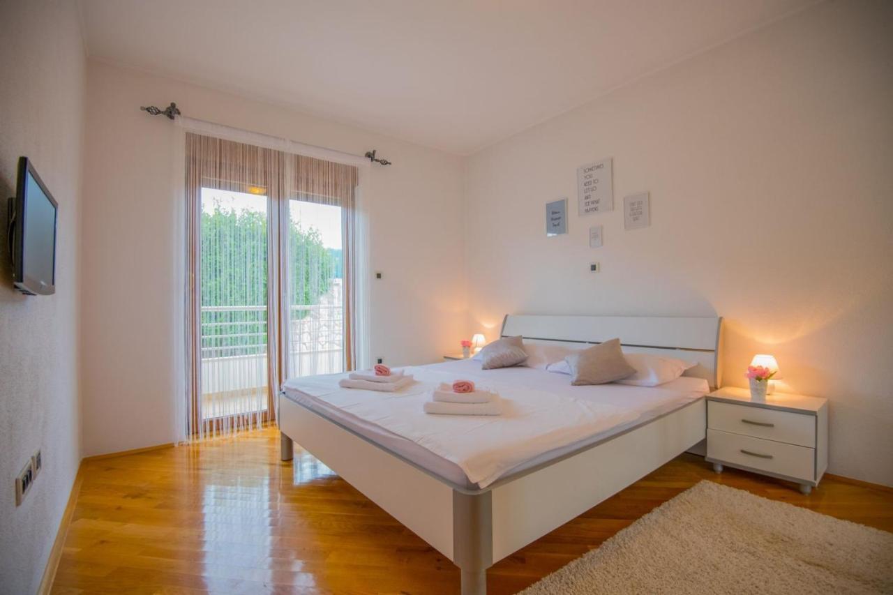 Villa Tea In Imotski, Private Pool Zmijavci エクステリア 写真